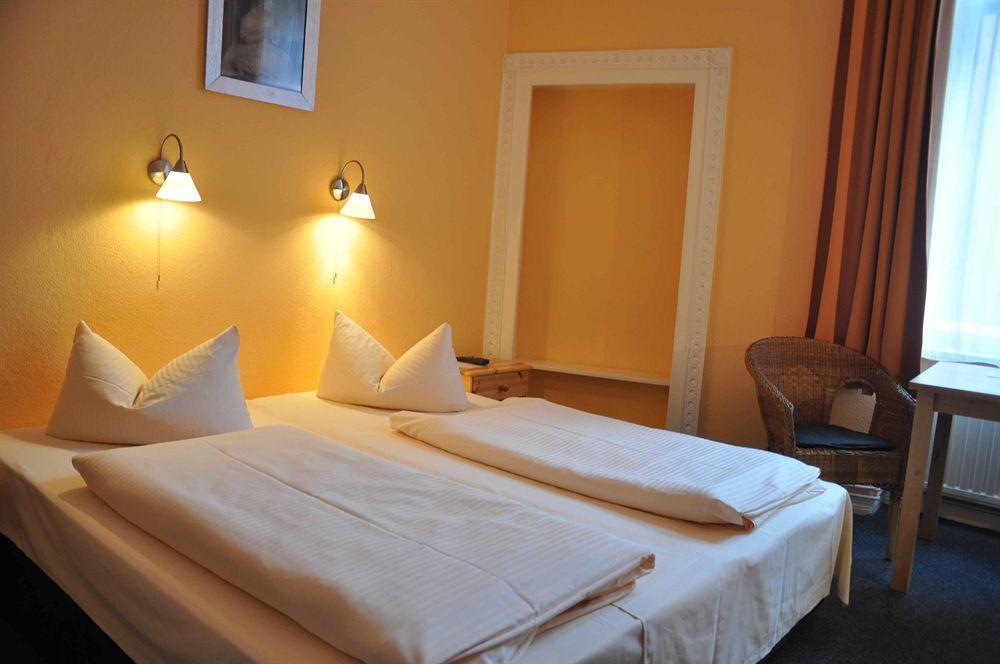 Hotel Am Hermannplatz Berlin Bagian luar foto